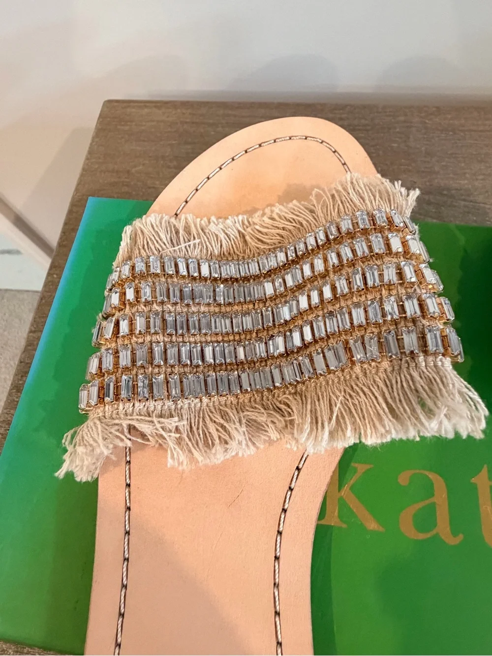 kate spade Tan Raffia Fringe Slide Sandals Brand New 8.5M